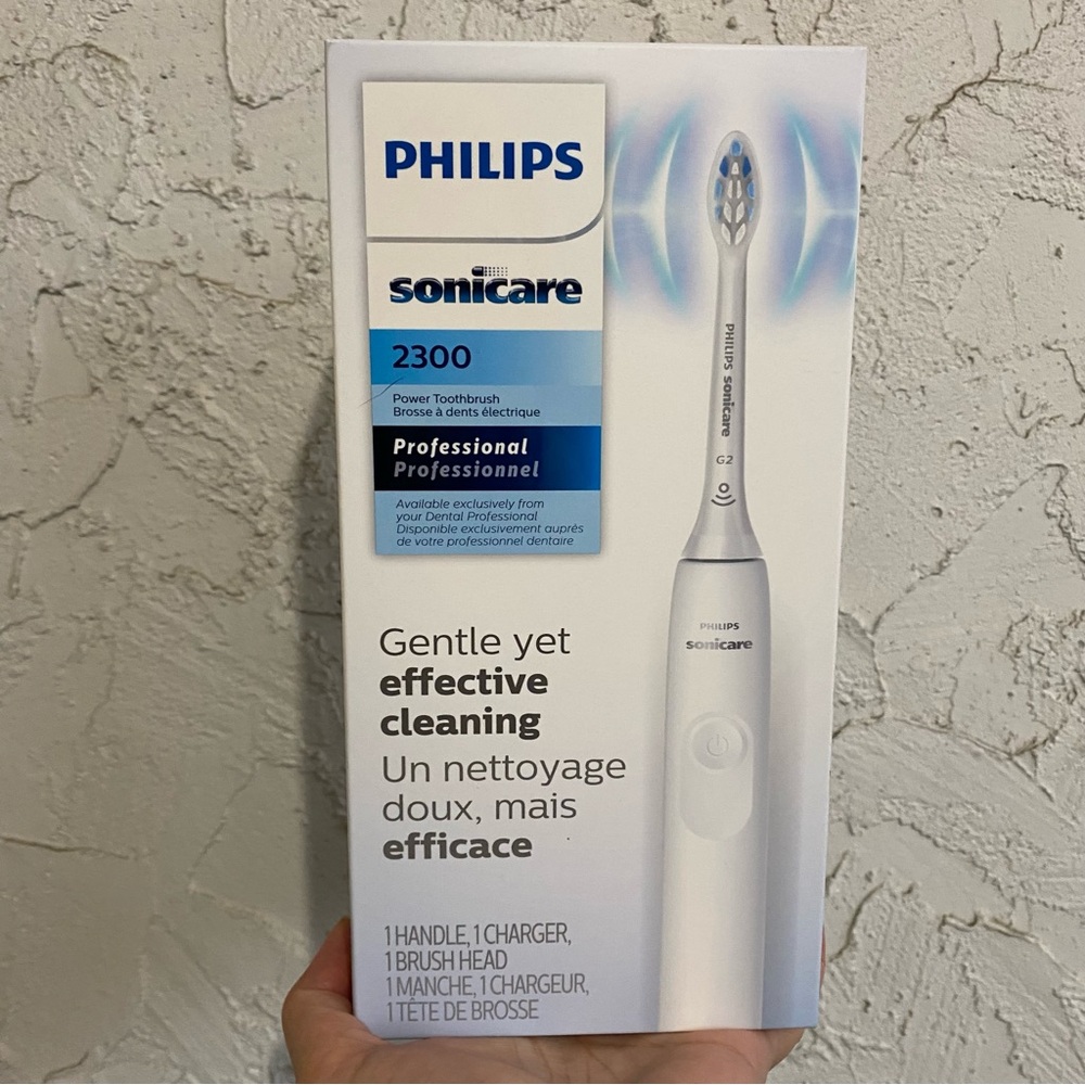 Philips Sonicare 2300 Rechargeable Electric
Toothbrush Brand New In Sealed Box